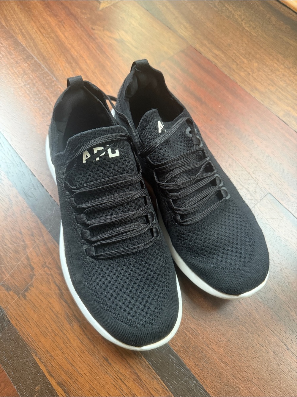 APL Flexible Knit Top Gym Shoes